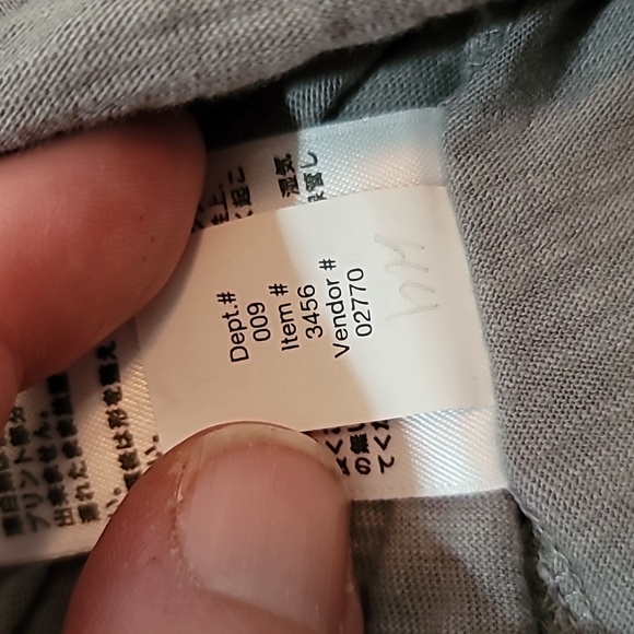 Eddie Bauer Gray Sleeveless Blouse Crossover W/Built in Tank Top Size Medium - Picture 15 of 15